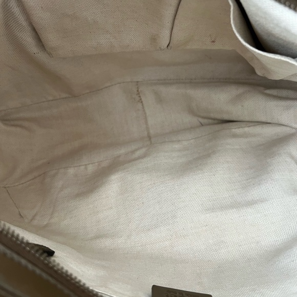 Gucci monogram crossbody - Picture 7 of 13